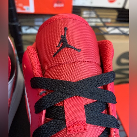 Nike Air Jordan 1 Low Bulls Black White Red Shoes 553560-163 553558-163 GS & Men - Picture 7 of 11